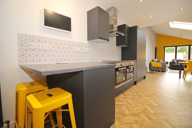 6 bed house, York Road, City Centre, Loughborough, LE113DA - Image 1