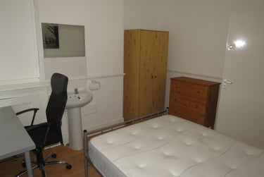 3 bed house, Paget Street, City Centre, Loughborough, LE115DS - Image 2