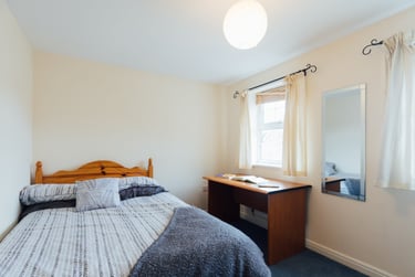 4 bed house, Goldfinch Close, City Centre, Loughborough, LE113HG - Image 3