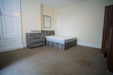 6 bed house, Broad Street, City Centre, Loughborough, LE115AB - Image 9