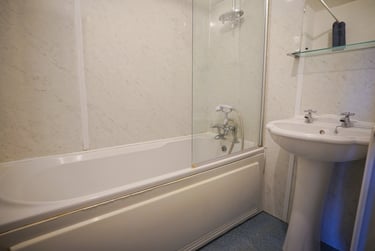 4 bed house, Wren Close, City Centre, Loughborough, LE113HL - Image 6