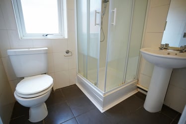 4 bed house, Derby Road, City Centre, Loughborough, LE115AE - Image 10