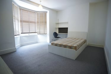 4 bed house, Derby Road, City Centre, Loughborough, LE115AE - Image 8