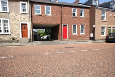 1 bed house, Gilesgate, Claypath, Durham, DH11QW - Image 1