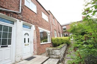 4 bed house, Grays Terrace (L), Western Hill, Durham, DH14AU - Image 1
