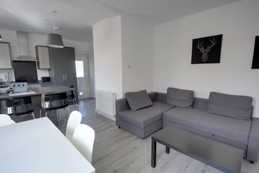 4 bed house, Musgrave Gardens (L), Gilesgate, Durham, DH11PL - Image 4