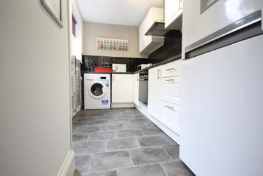 4 bed house, Grays Terrace (L), Western Hill, Durham, DH14AU - Image 7