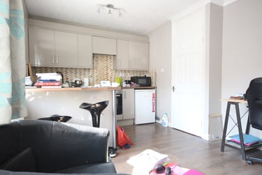 1 bed house, Gilesgate, Claypath, Durham, DH11QW - Image 2