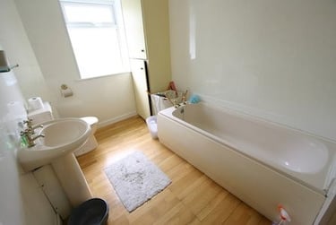 4 bed house, Cross View Terrace, Nevilles Cross, Durham, DH14JY - Image 8