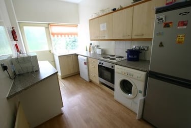 4 bed house, Cross View Terrace, Nevilles Cross, Durham, DH14JY - Image 2