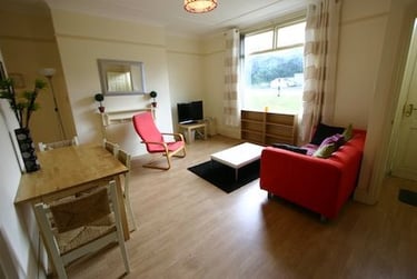 4 bed house, Cross View Terrace, Nevilles Cross, Durham, DH14JY - Image 1