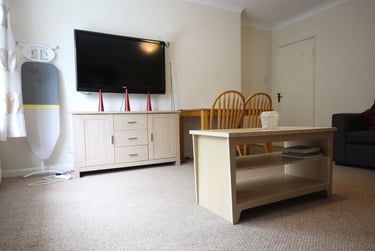 5 bed house, West View (L), Gilesgate, Durham, DH11HZ - Image 2