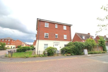 6 bed house, Goldfinch Close, City Centre, Loughborough, LE113HG - Image 6