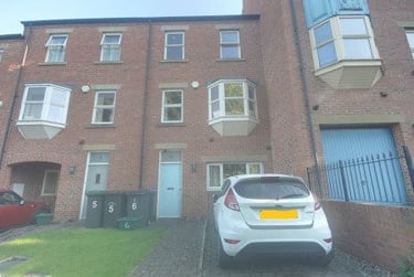 5 bed house, Ashwood, Gilesgate, Durham, DH11HT - Image 1