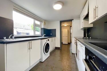 6 bed house, Hewson Road, West End, Lincoln, LN11RX - Image 1