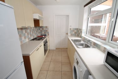4 bed house, Gresham Street, West End, Lincoln, LN11QA - Image 3