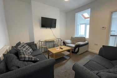 4 bed house, Carholme Road, West End, Lincoln, LN11ST - Image 3