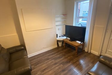 2 bed house, Linton Street, City Centre, Lincoln, LN57UN - Image 1