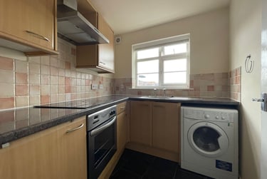 1 bed house, Market Street, City Centre, Loughborough, LE113ER - Image 2