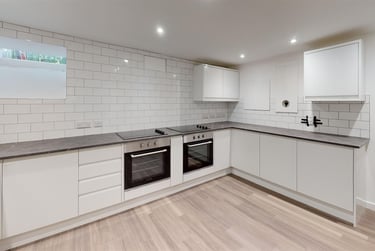 11 bed house, Guinea Street, City Centre, Bristol, BS16SX - Image 1