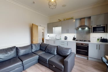 8 bed house, Fishponds Road, Greenbank, Bristol, BS56SE - Image 2