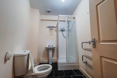 1 bed house, Market Street, City Centre, Loughborough, LE113ER - Image 3