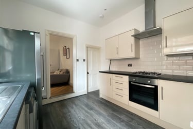 6 bed house, York Road, City Centre, Loughborough, LE113DA - Image 3