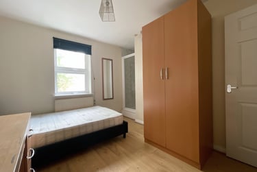 2 bed house, Carlton Close, City Centre, Loughborough, LE115DY - Image 3