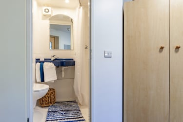 Classic Ensuite at Polhill Park, Polhill Avenue, Goldington, Bedford, MK419BD - Image 5