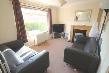 3 bed house, Wakenshaw Road, Gilesgate, Durham, DH11EP - Image 1