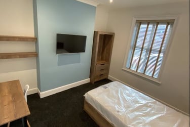 4 bed house, Marshall Street, Newland, Hull, HU53DA - Image 2