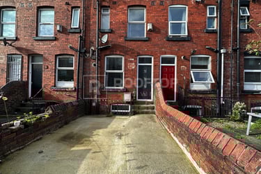 6 bed house, Queens Road, Hyde Park, Leeds, LS61HU - Image 12