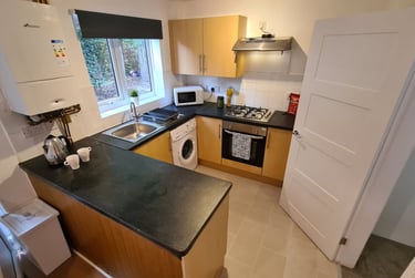 2 bed house, Redshaw Close, Fallowfield, Manchester, M146JB - Image 2