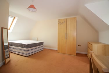 6 bed house, Goldfinch Close, City Centre, Loughborough, LE113HG - Image 4