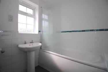 6 bed house, Goldfinch Close, City Centre, Loughborough, LE113HG - Image 8