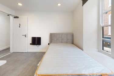 1 bed house, Bridlesmith Gate, City Centre, Nottingham, NG12GN - Image 1