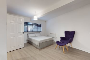 1 bed house, Market Street, City Centre, Loughborough, LE113ER - Image 1