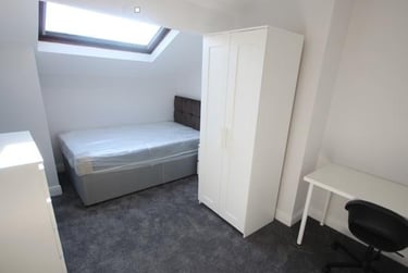 6 bed house, Manor Drive, Hyde Park, Leeds, LS61DE - Image 7