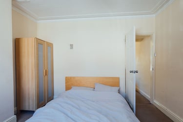 4 bed house, Paget Street, City Centre, Loughborough, LE115DU - Image 2