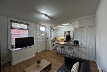 4 bed house, Quarry Street, Rampart Road, Leeds, LS62JU - Image 2