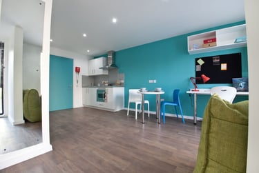 Superior Studio at Gateway Apartments, 31 Montgomery St, Marchmont, Edinburgh, EH75BH - Image 1