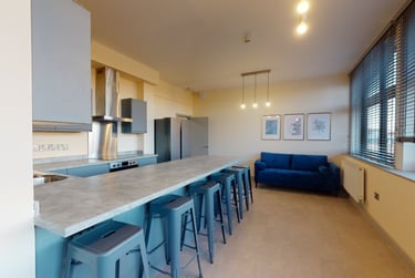 6 bed house, Harvey House, West End, Lincoln, LN11TE - Image 1