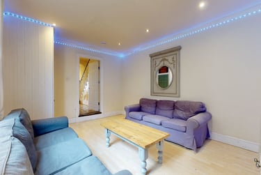 7 bed house, Fosse Road South, City Centre, Leicester, LE30QD - Image 2
