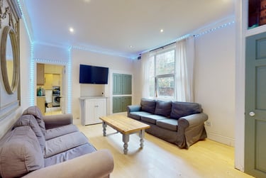 7 bed house, Fosse Road South, City Centre, Leicester, LE30QD - Image 1