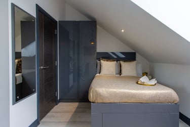 Executive Studio Plus at The Residence, St Columbas Close, City Centre, Coventry, CV14BX - Image 1