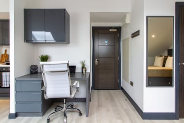 Executive Studio Plus at The Residence, St Columbas Close, City Centre, Coventry, CV14BX - Image 2