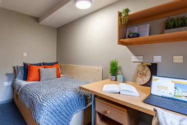 Classic Ensuite at Devonshire Courtyard, Wellington Street, Devonshire Green, Sheffield, S14HG - Image 2