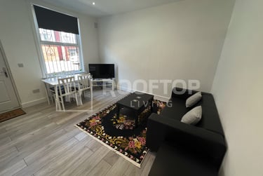 2 bed house, Glossop Street, Rampart Road, Leeds, LS62LE - Image 3