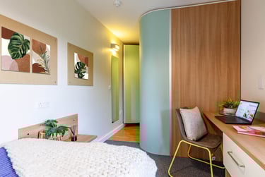 Premium Plus Ensuite at Kendrick Hall, 4 Crown Place, City Centre, Reading, RG15AE - Image 4