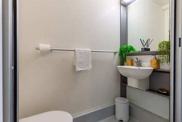 Premium Studio at Kendrick Hall, 4 Crown Place, City Centre, Reading, RG15AE - Image 5